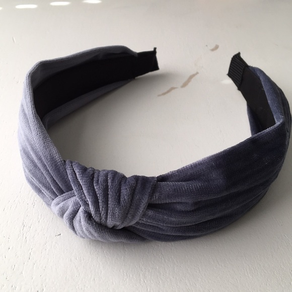 Anthropologie Accessories - NWOT Velvet Knotted Headband